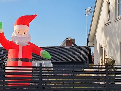 Danmarks måske største julemand er landet i Mariagerfjord