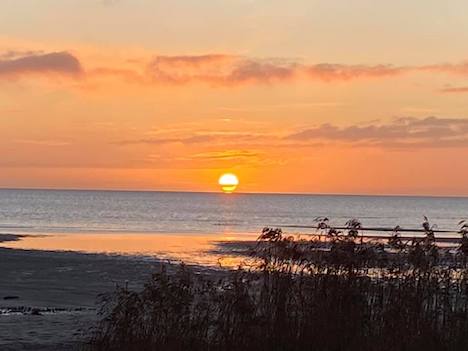 Tag en vintertur på stranden i Øster Hurup