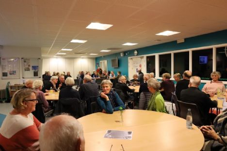 Fællessang i Øster Hurup Multihus