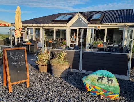 Ingen skal sidde alene juleaften – Restaurant Vildmose i Øster Hurup inviterer til Gratis juleaften