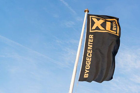 Familieejet trælast forlader familien