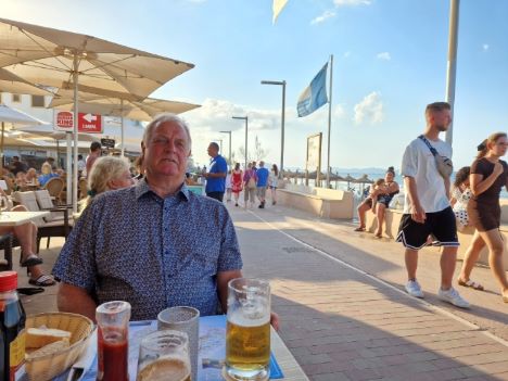 Denne unge mand invitere til 70 års dag