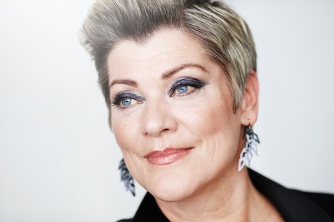 Ann-Mette Elten giver julekoncert i Arden