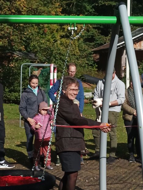 Nyt gyngestativ i Anlægget i Astrup.