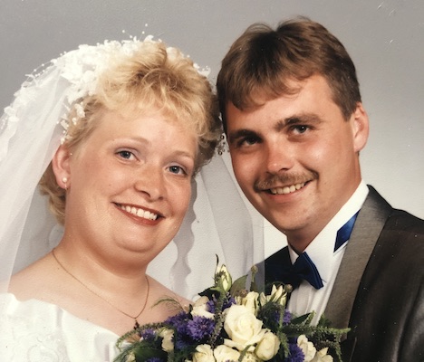 Inge og Carsten kan fejre sølvbryllup – Kom til morgenvækning og sang