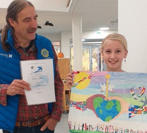 Elisabeth vinder lokal konkurrence i Lions Internationale plakat konkurrence for fred