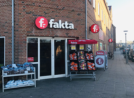 Fakta har nu selvbetjente kasser i alle butikker