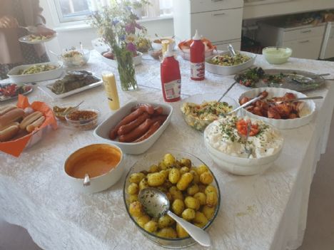 Sommerfest i sommervejr på Teglgaarden i Als