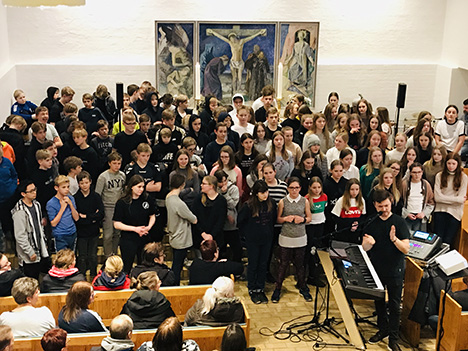 125 konfirmander samlet til Gospelworkshop og koncert