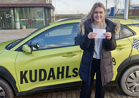 Emma fik sit kørekort