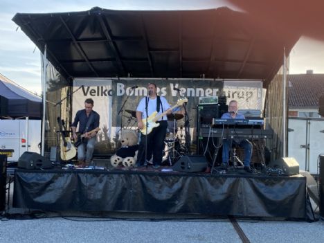 Fredag var med Bomles Venner på Bytorvet – næste weekend venter Oksefest