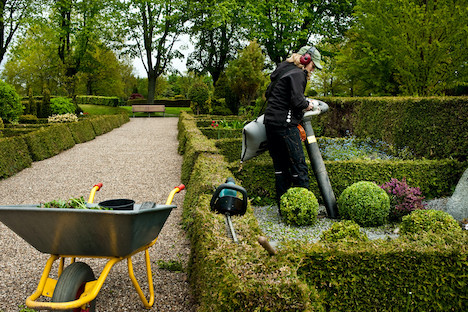 Kirkegårdsleder søges til Vive-Hadsund Pastorat