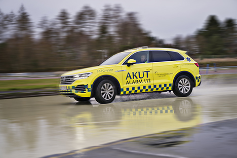 Paramedicinere vurderer borgere i eget hjem: Skal borgeren indlægges eller blive hjemme?