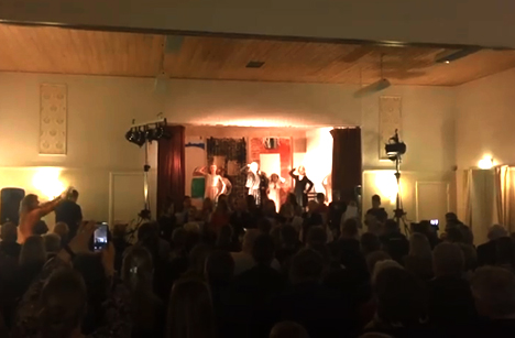 Smukke Sally og Bølle Bob gav den op på Astrup Kro