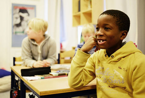 Skoleelever bruger december på verdens børn