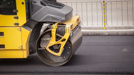 Asfaltarbejde i Øster Hurup