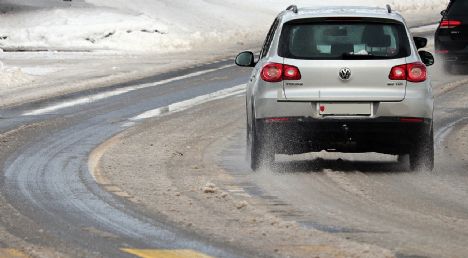 Sne- og isglat overalt her til morgen – kør forsigtigt!