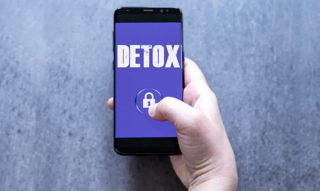 Er du afhængig af din telefon? Læs hvordan en digital detox kan forbedre dit liv