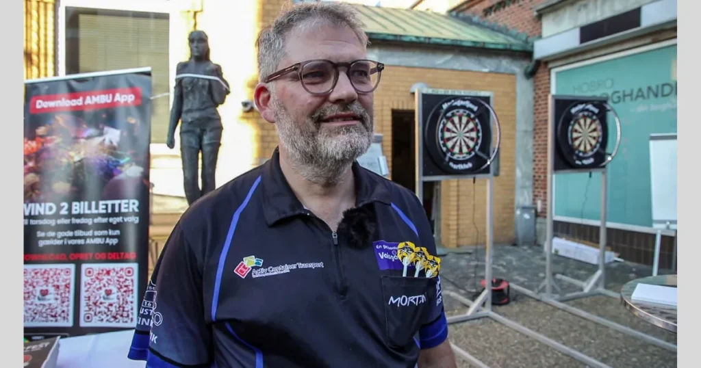 Mariagerfjord Dartklub og Danmarksmesteren “kaster” glans over Ambufesten i Hobro