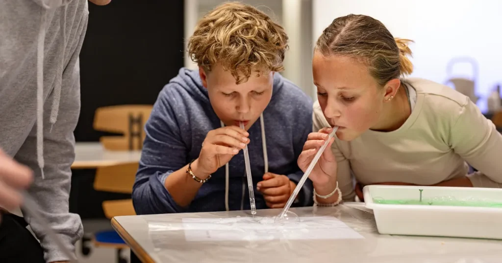 Gratis fritidstilbud giver børn i Mariagerfjord smag på forskning – Nu kan børn i Mariagerfjord gå til videnskab i fritiden