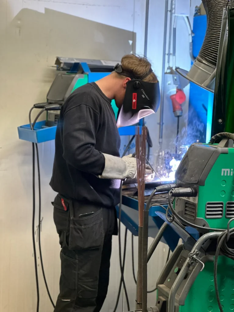 2 Tristan Rommelhoff Thomasen smedeelev paa HEG i Hobro