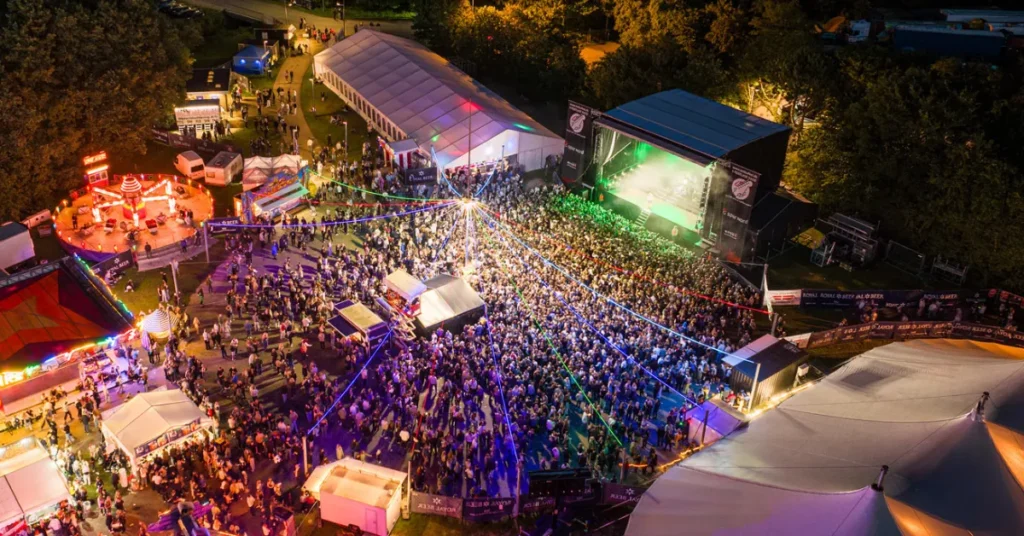 Ambufest Hobro 2026 klar med danske topnavne: Gilli og Aphaca indtager scenen i Hobro