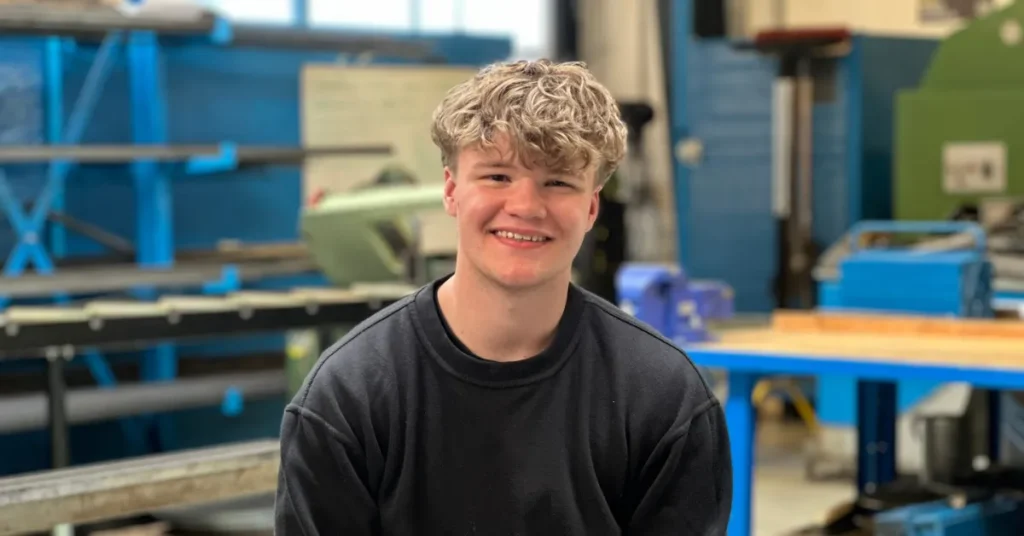 Unge smedeelever starter karrieren lokalt i Hobro