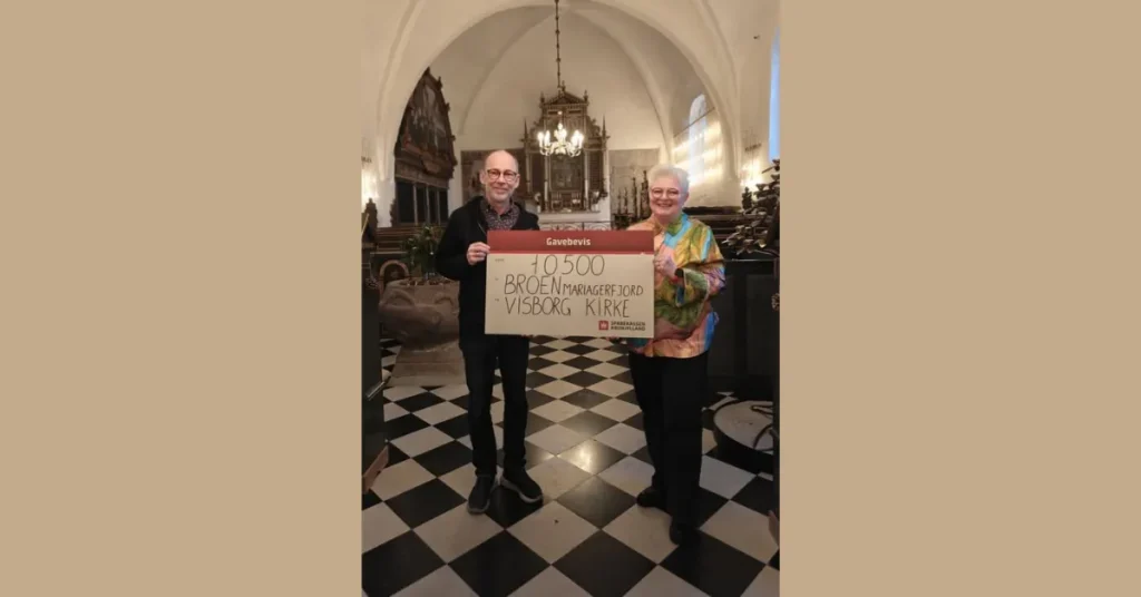 Velgørenhedskoncert gav 10.500 kroner til børn og unge i lokalområdet