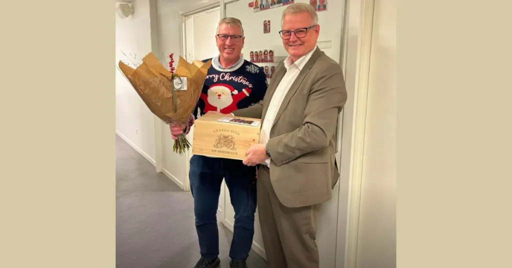 Årets Skulderklap 2025: Hadsund-direktør hædret for mere end 30 år i samme butik