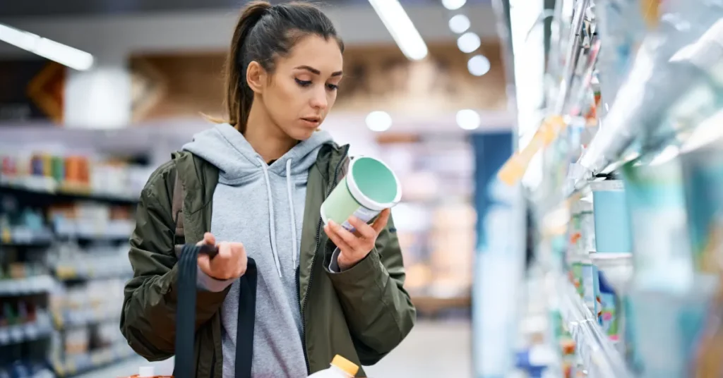 Flere vil skære ned på ultraforarbejdet mad – men mange giver op i supermarkedet