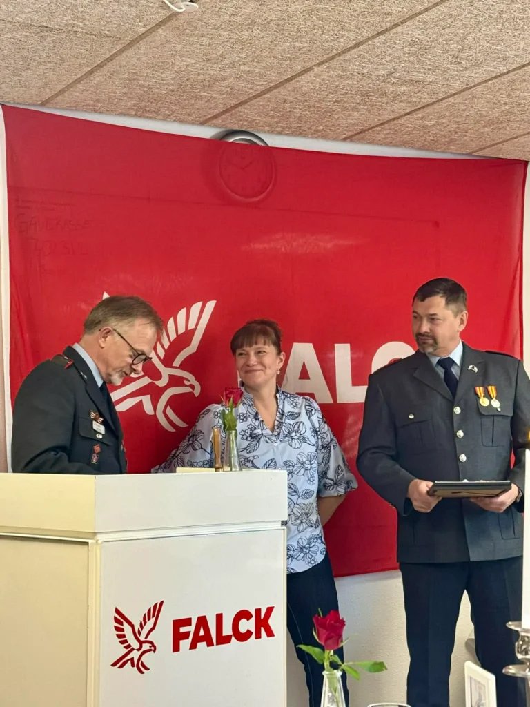 06abb8b7 88f1 4573 8f45 72621663470a