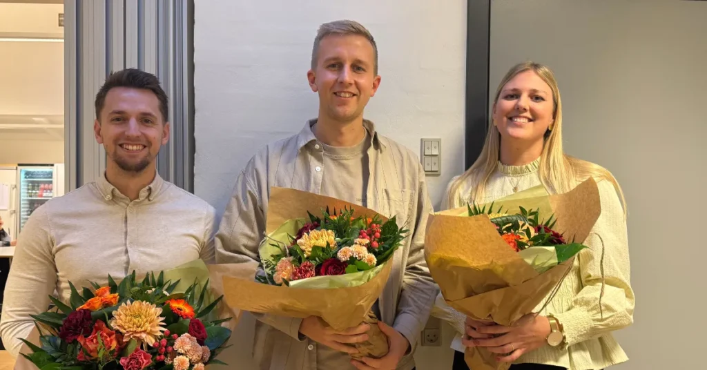 Fire medarbejdere hos Beierholm i Hobro er blevet færdiguddannede