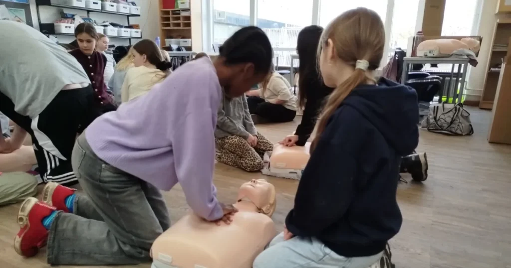 Hadsund Skole vil lære alle elever at redde liv