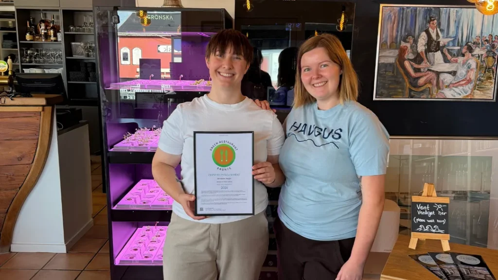 Cecilie og Sabrina fra Øster Hurup får grønt kvalitetsstempel: Restaurant Havgus opnår ny certificering