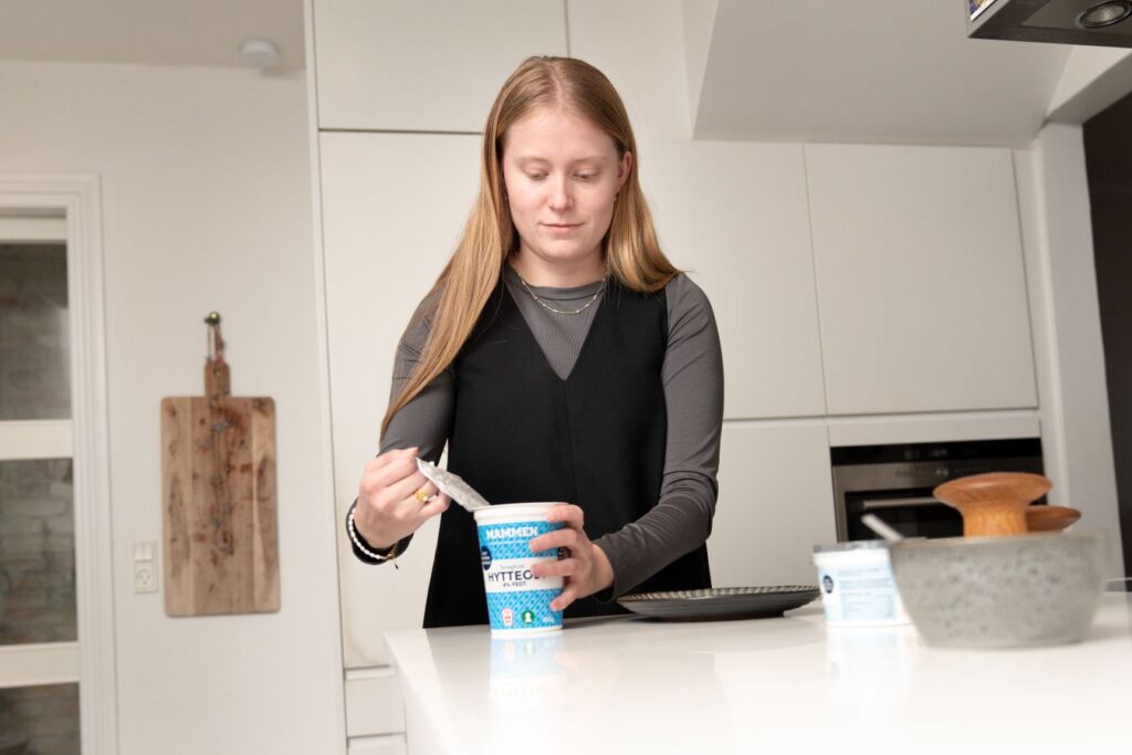 Danskerne har kastet sig over populær ost – nu kan mejerierne ikke følge med